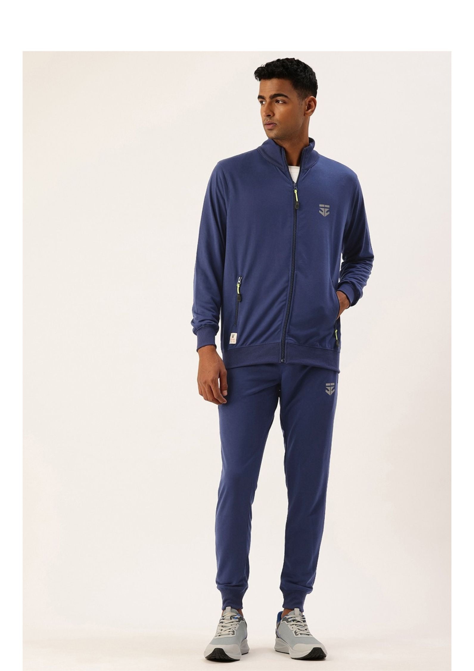 How to wear a tracksuit mens online