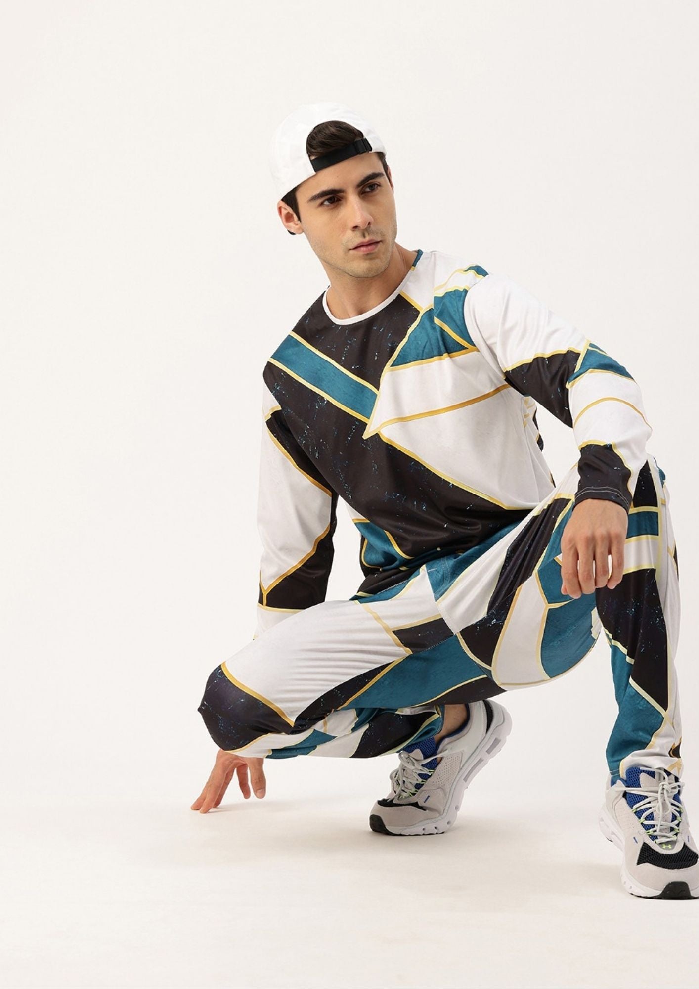 SPORTS 52 WEAR Men's Coordinating Premium Tracksuit – Cohesive Style & Supreme Ease