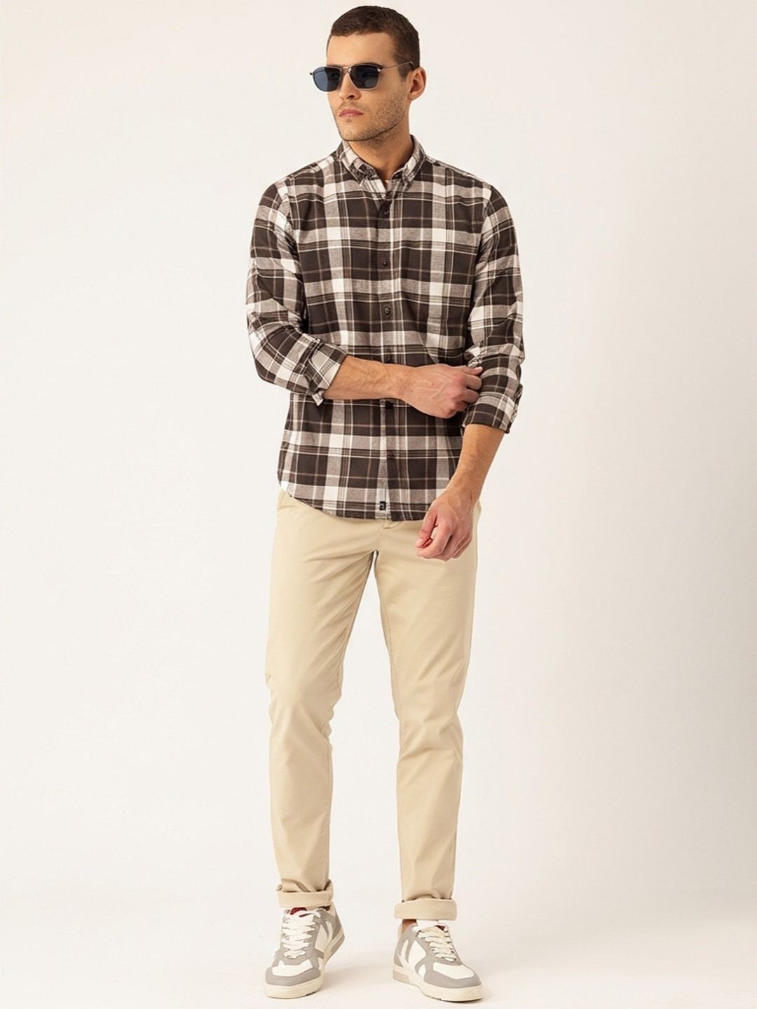FIFTY TWO Men's Signature Button-Down Shirt – Impeccable Tailoring & Sharp Aesthetics