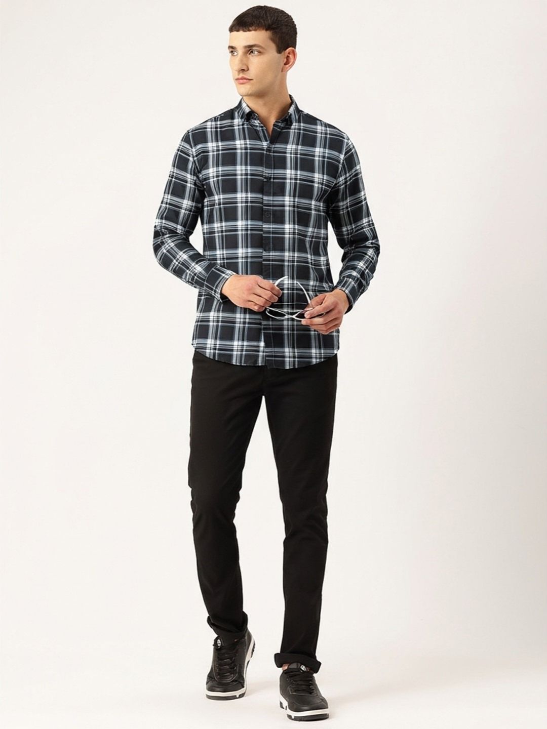 FIFTY TWO Men's Signature Button-Down Shirt – Impeccable Tailoring & Sharp Aesthetics