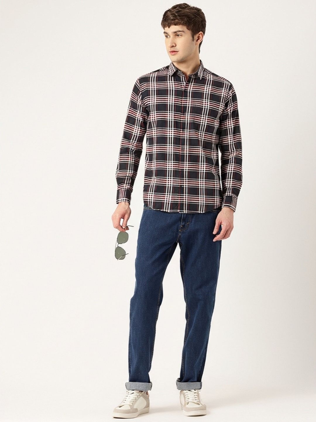 FIFTY TWO Men's Signature Button-Down Shirt – Impeccable Tailoring & Sharp Aesthetics