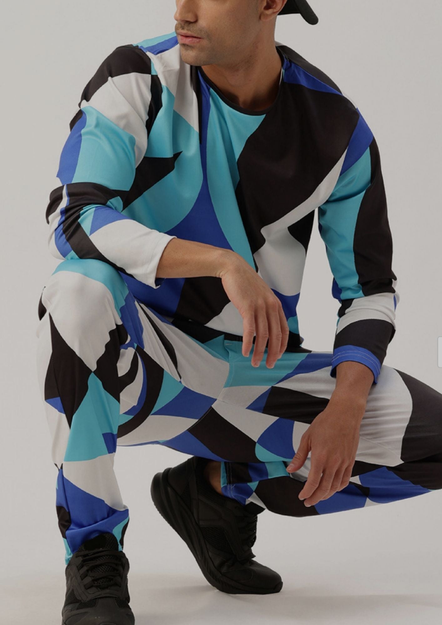 SPORTS 52 WEAR Men's Coordinating Premium Tracksuit – Cohesive Style & Supreme Ease