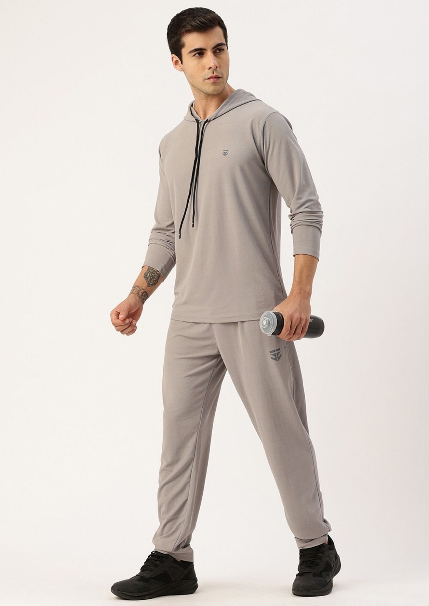 SPORTS 52 WEAR Men's Coordinating Premium Tracksuit – Cohesive Style & Supreme Ease