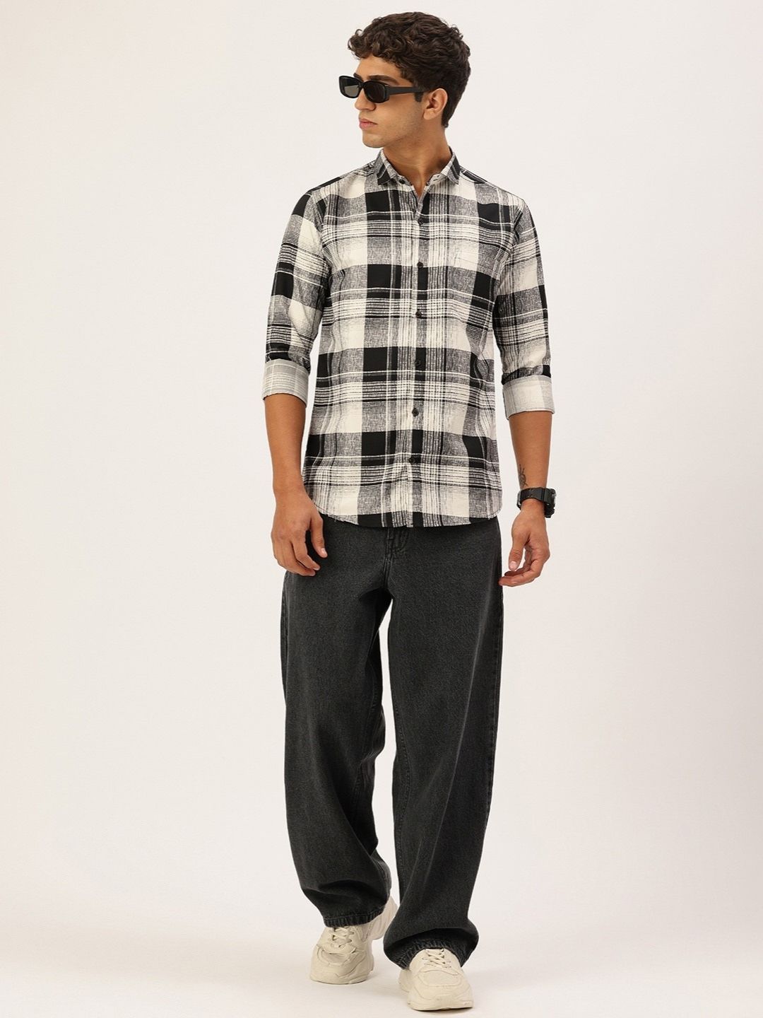 FIFTY TWO Men's Signature Button-Down Shirt – Impeccable Tailoring & Sharp Aesthetics
