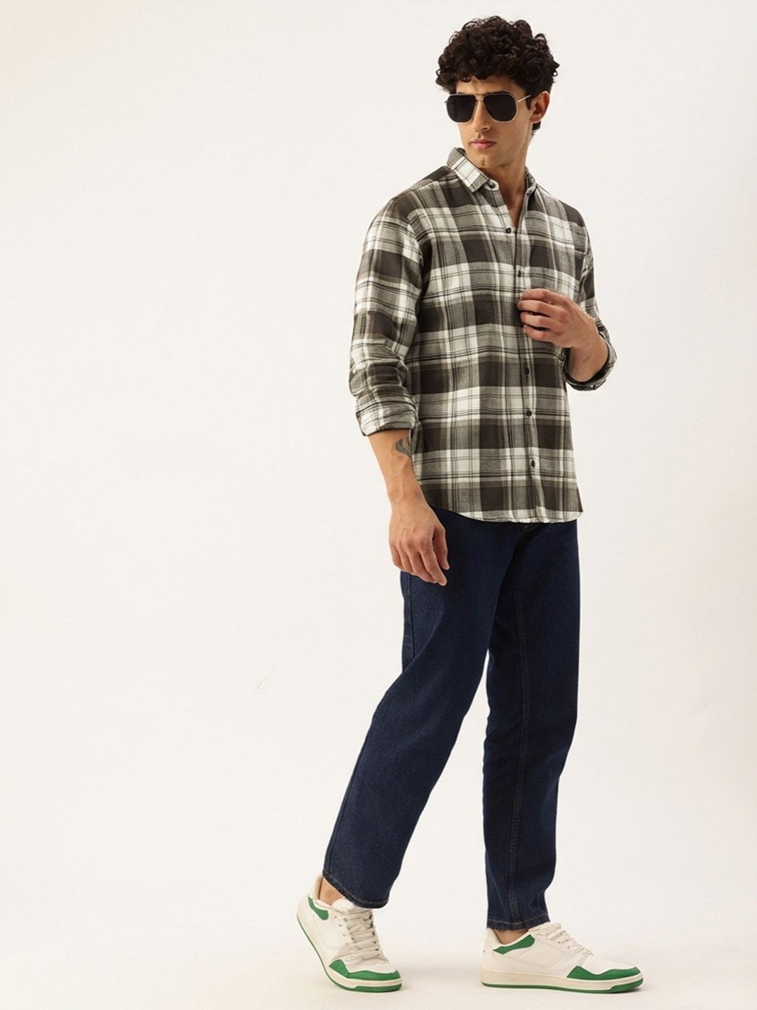 FIFTY TWO Men's Signature Button-Down Shirt – Impeccable Tailoring & Sharp Aesthetics