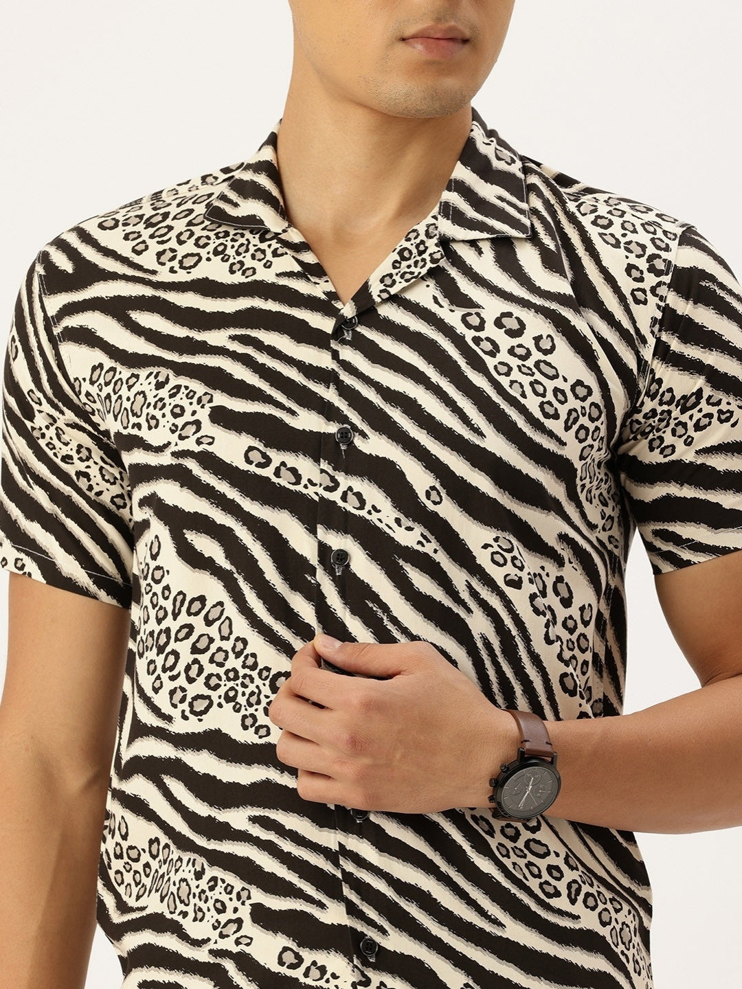 FIFTY TWO Men's Signature Button-Down Shirt – Impeccable Tailoring & Sharp Aesthetics