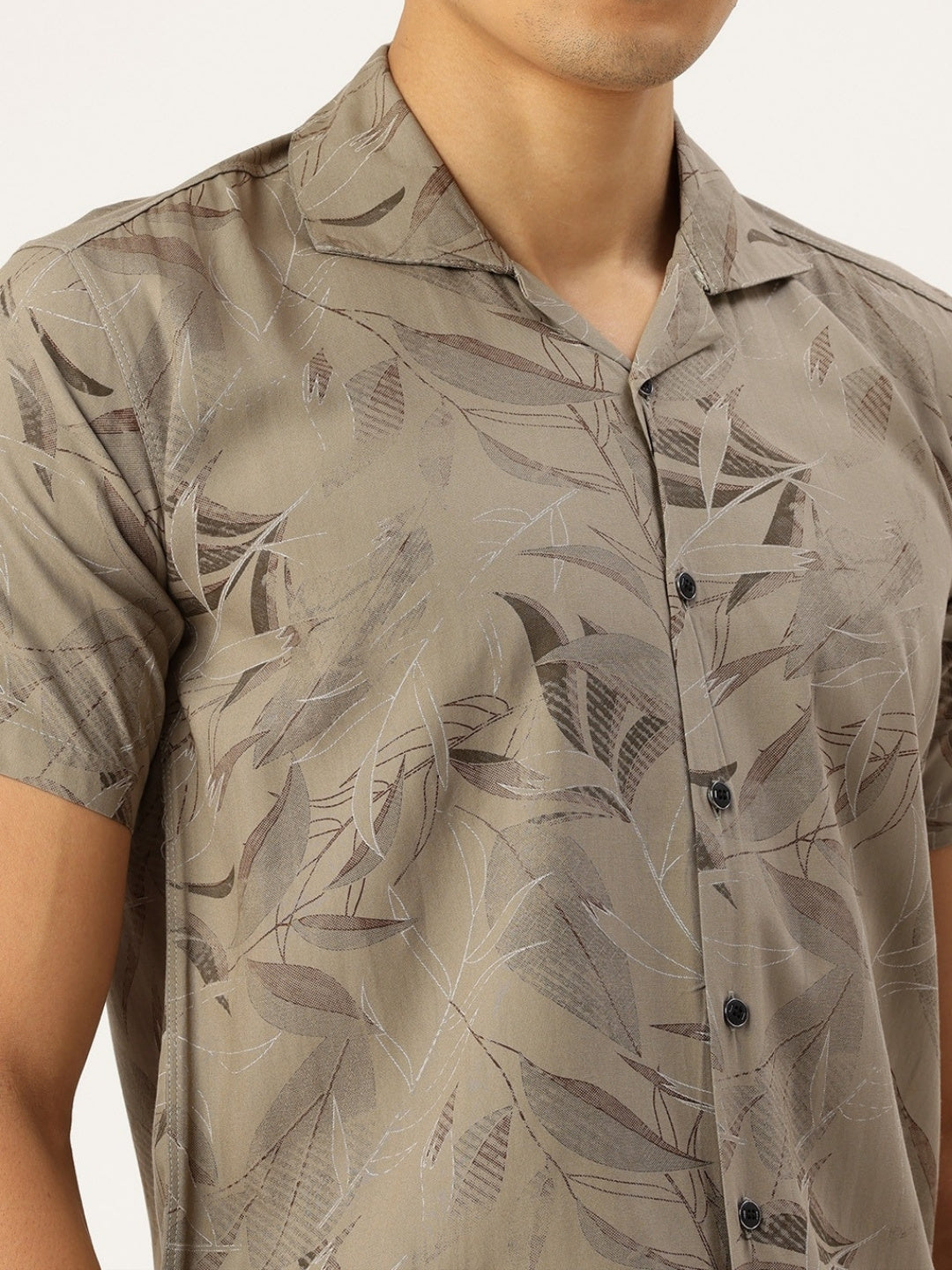 FIFTY TWO Men's Signature Button-Down Shirt – Impeccable Tailoring & Sharp Aesthetics
