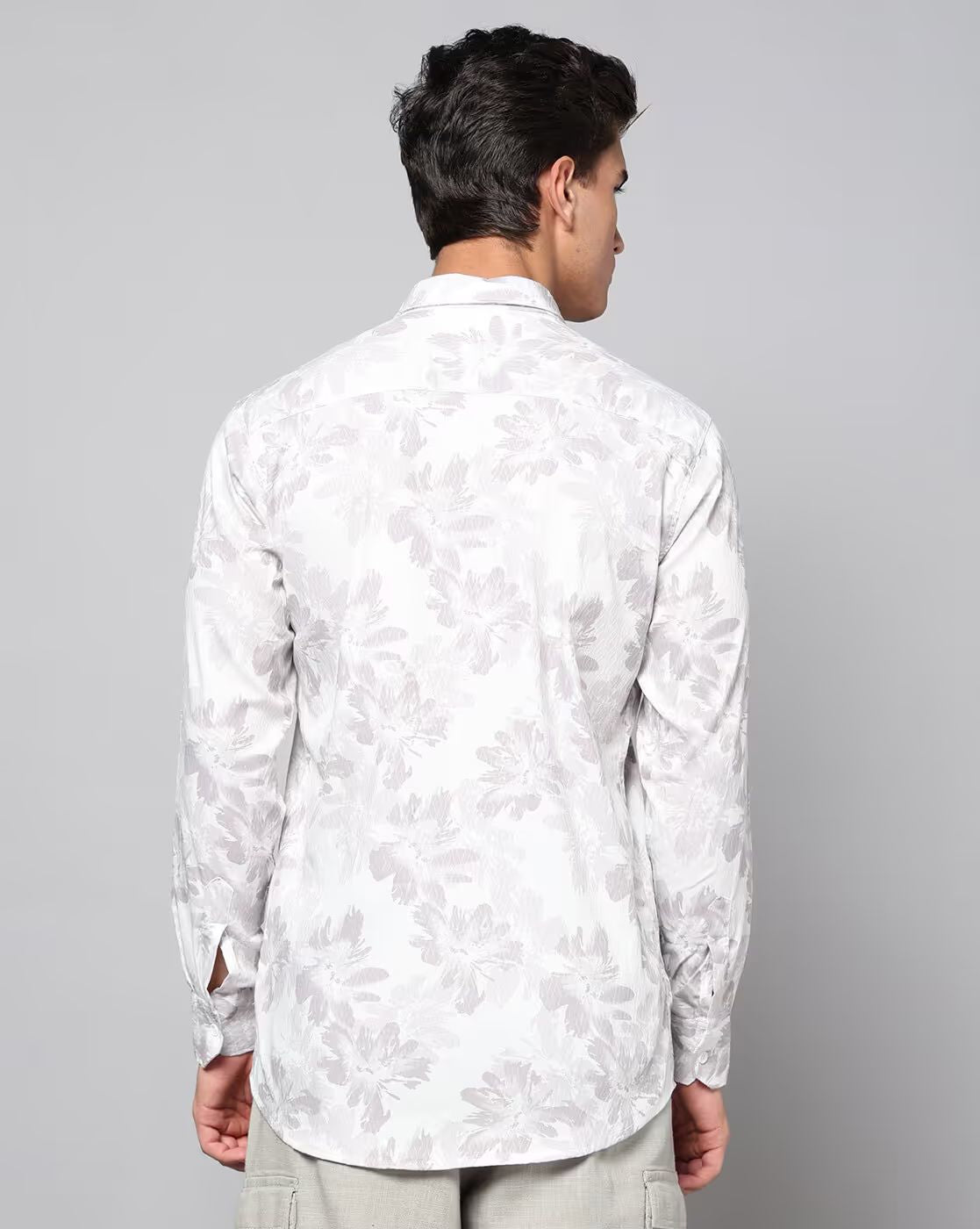 FIFTY TWO Men's Signature Button-Down Shirt – Impeccable Tailoring & Sharp Aesthetics