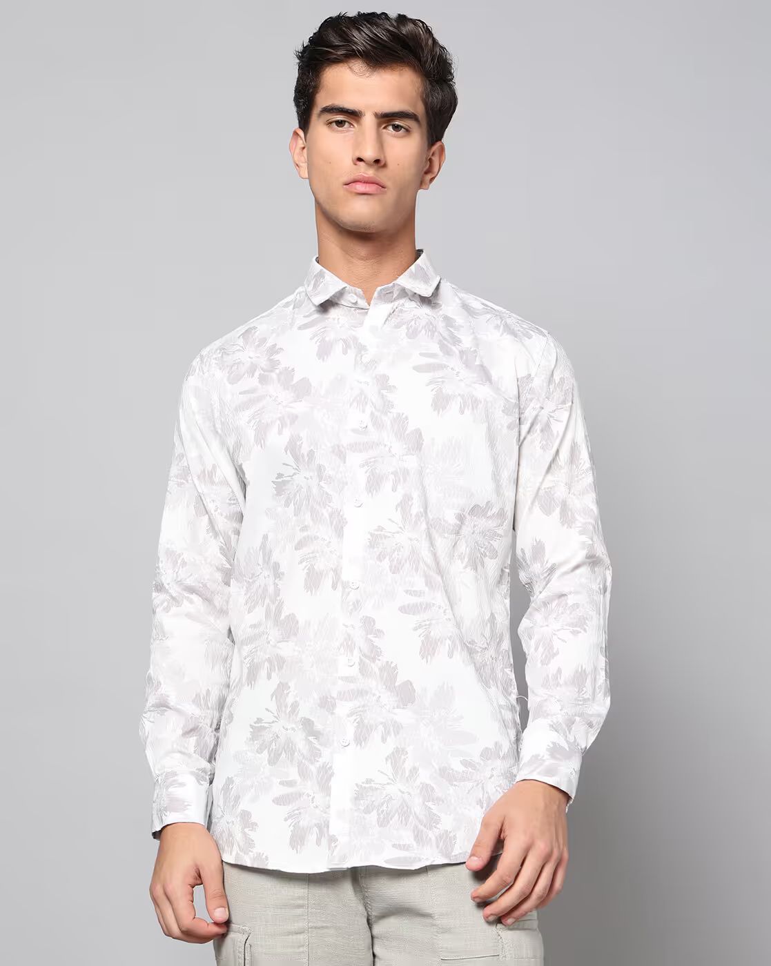 FIFTY TWO Men's Signature Button-Down Shirt – Impeccable Tailoring & Sharp Aesthetics